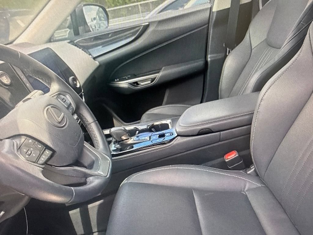 Used 2022 Lexus NX 250 FWD w/ Towing Package (2000 Lbs) image 6