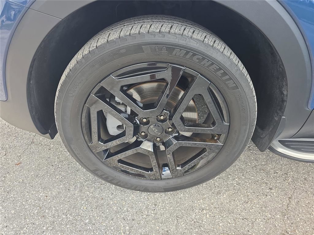 Used 2025 Kia Telluride EX X-Line AWD/4WD image 11
