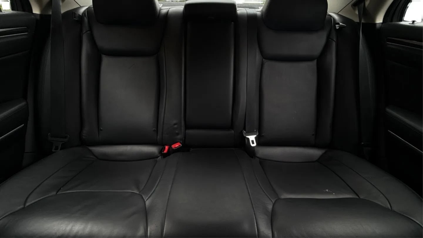 Used 2015 Chrysler 300 Limited RWD image 20