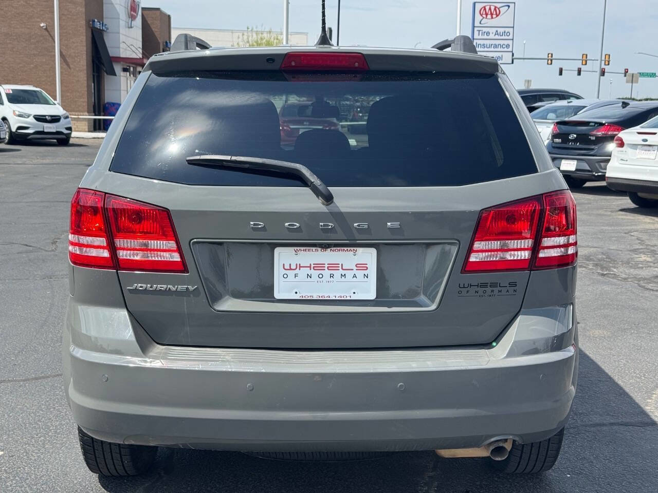 Used 2020 Dodge Journey SE w/ SE Popular Equipment Group FWD image 6