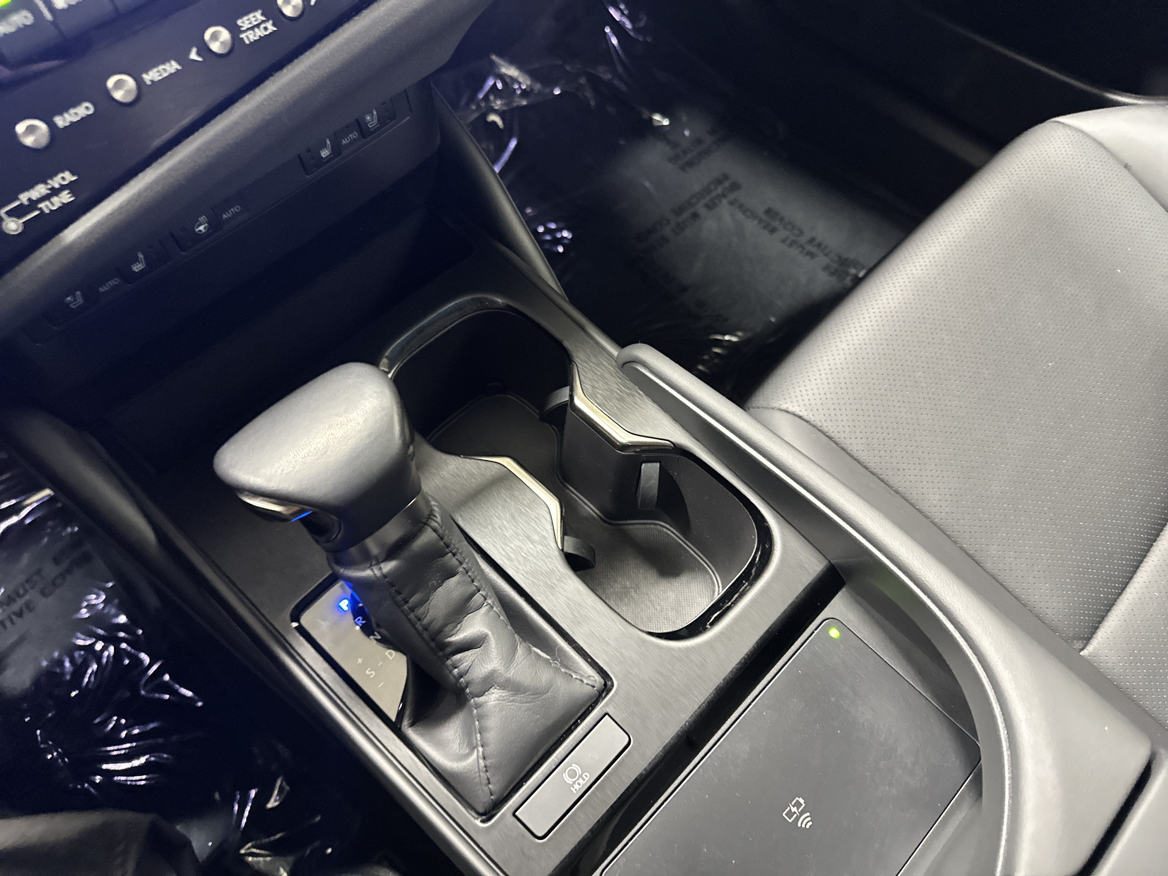 Certified 2024 Lexus ES 250 w/ Premium Package AWD/4WD image 28