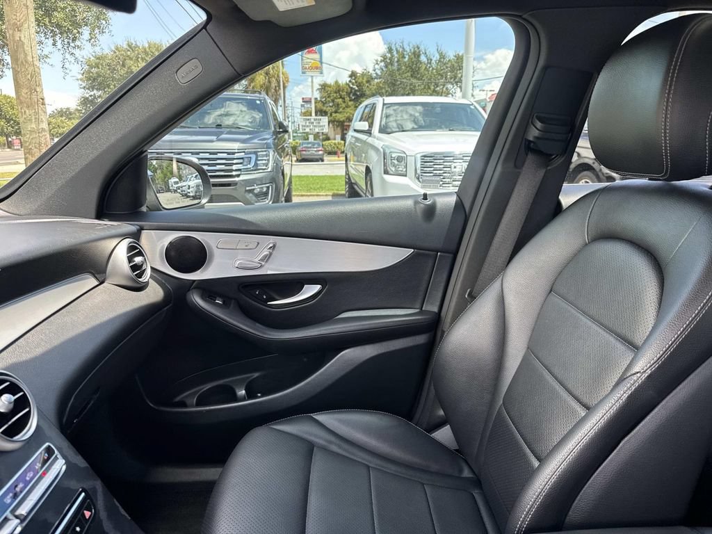 Used 2021 Mercedes-Benz GLC 300 image 18