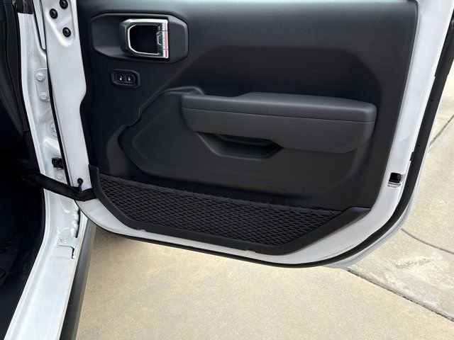 New 2026 Jeep Wrangler Unlimited Rubicon image 16