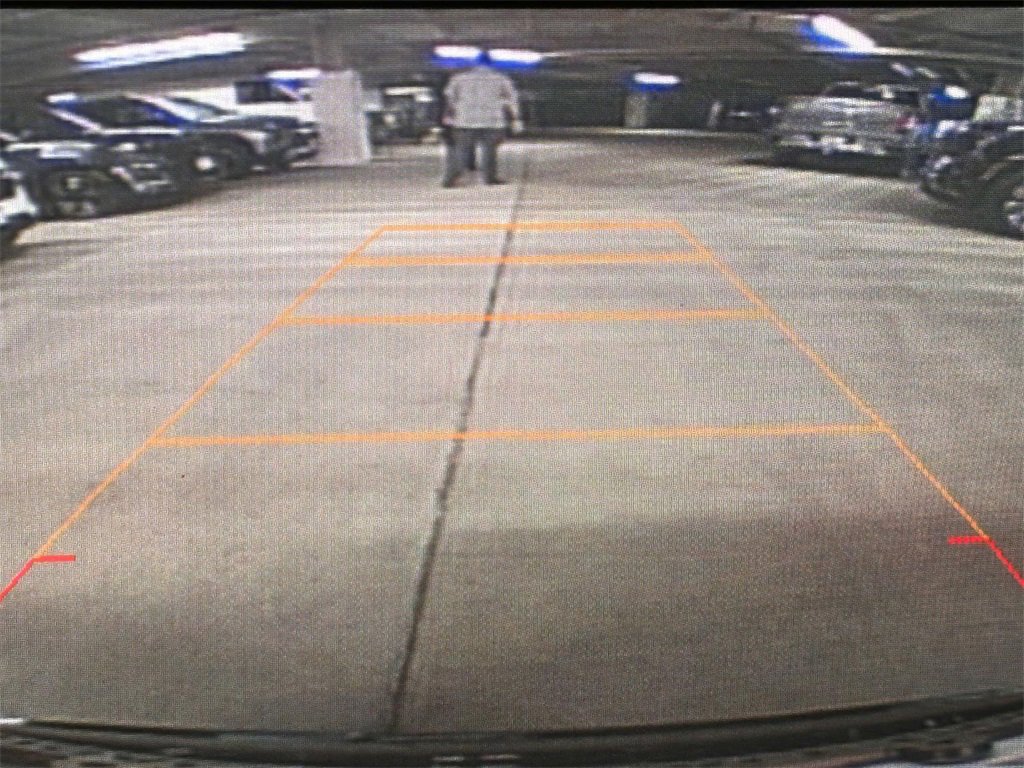 Used 2022 GMC Terrain SLE w/ Driver Convenience Package image 29