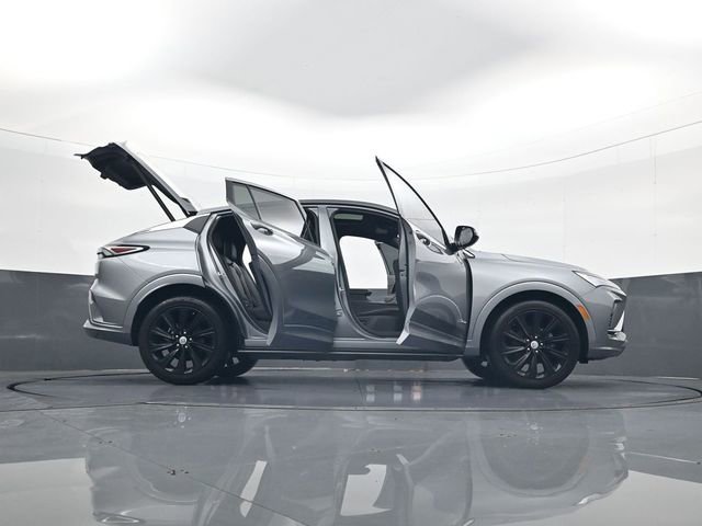 Used 2025 Buick Envista Avenir FWD image 33