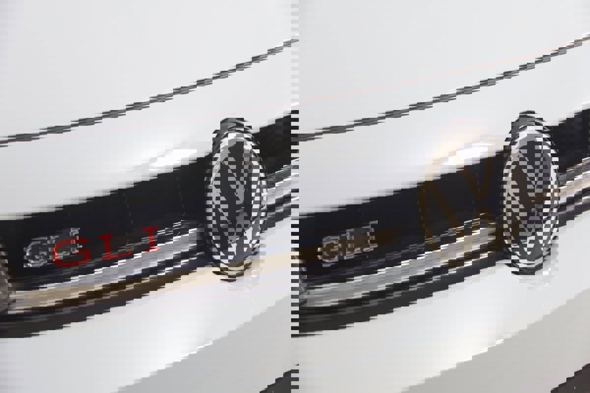 Used 2025 Volkswagen Jetta GLI Autobahn image 15