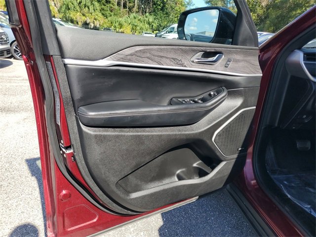 Used 2024 Jeep Grand Cherokee Limited 4xe image 10