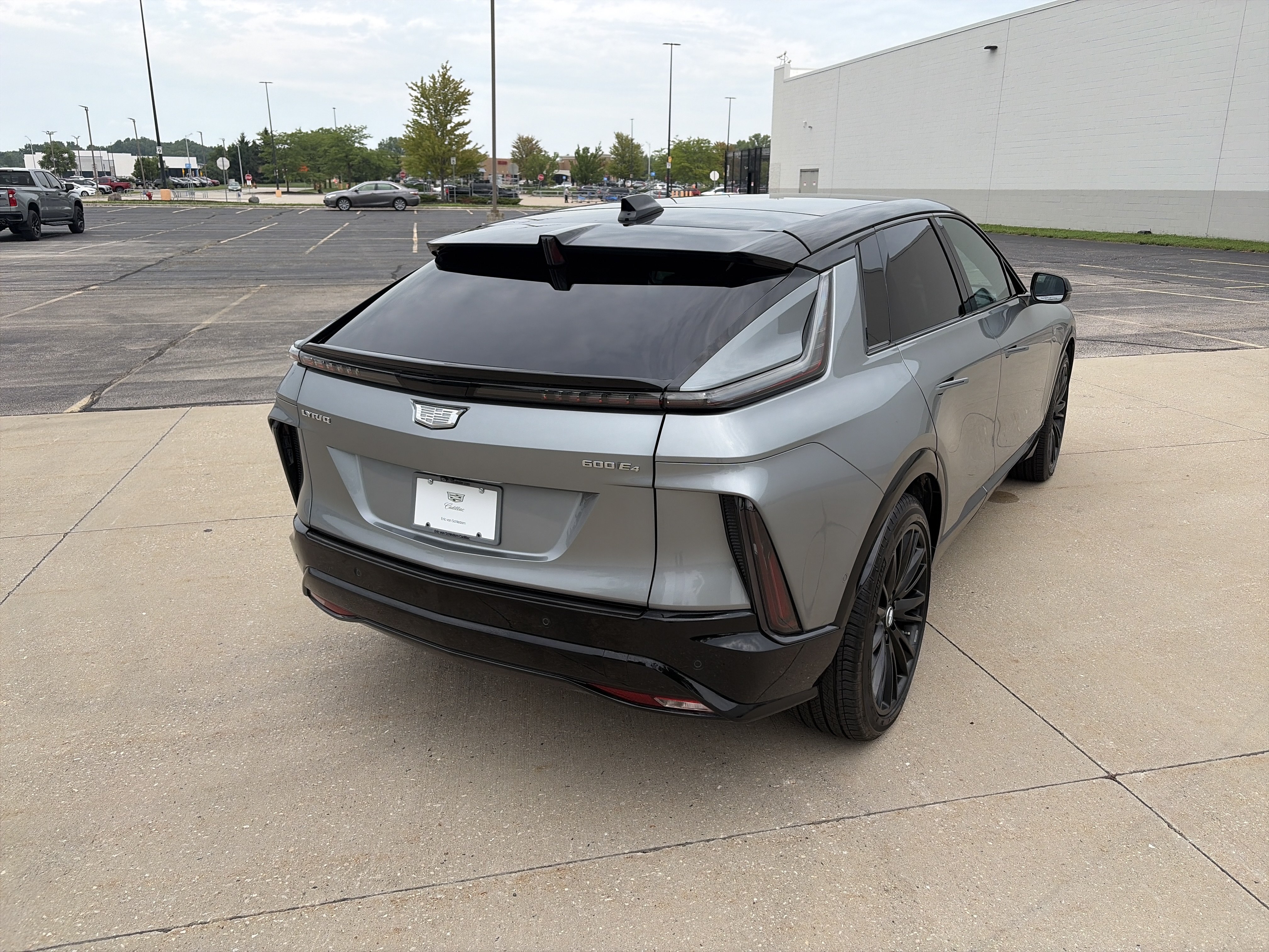 Used 2025 Cadillac Lyriq Sport w/ LPO, Floor Liner Package AWD/4WD image 6
