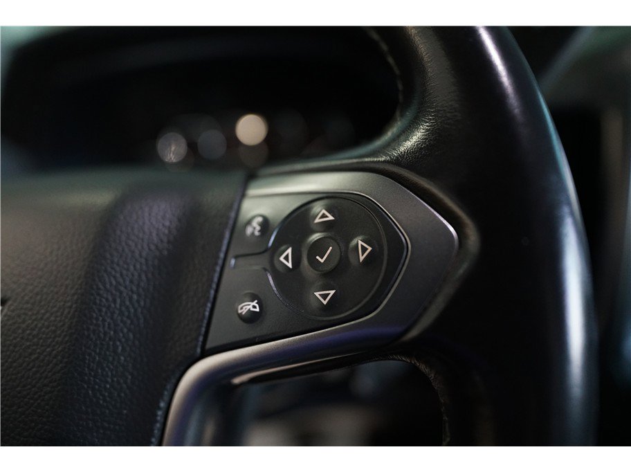 Used 2018 Chevrolet Silverado 1500 LT w/ LT Convenience Package image 19