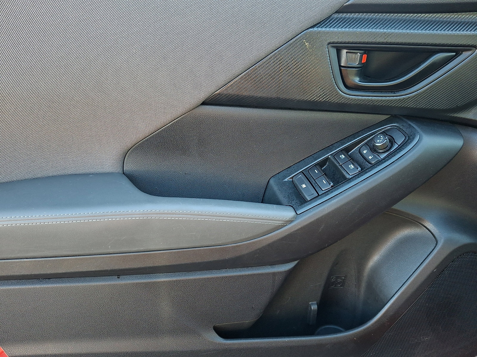 Used 2024 Subaru Crosstrek 2.0i Premium image 12