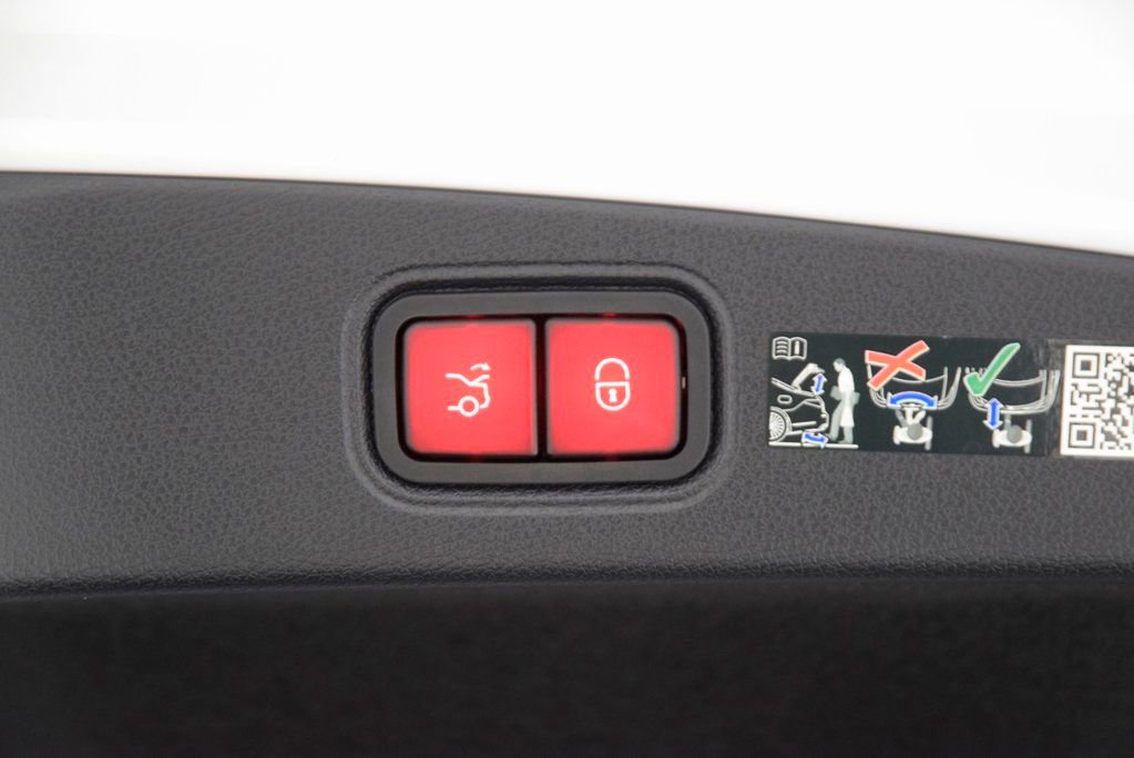 Certified 2023 Mercedes-Benz E 53 AMG 4MATIC Coupe image 33