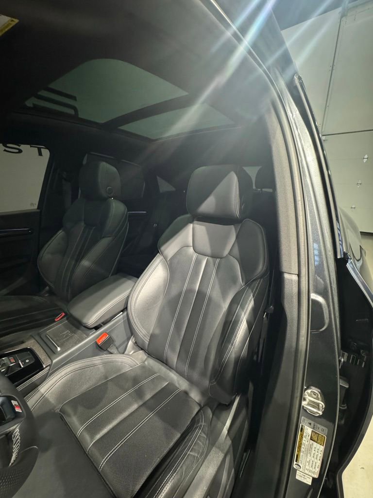 Used 2023 Audi SQ5 Prestige w/ Prestige Package AWD/4WD image 14