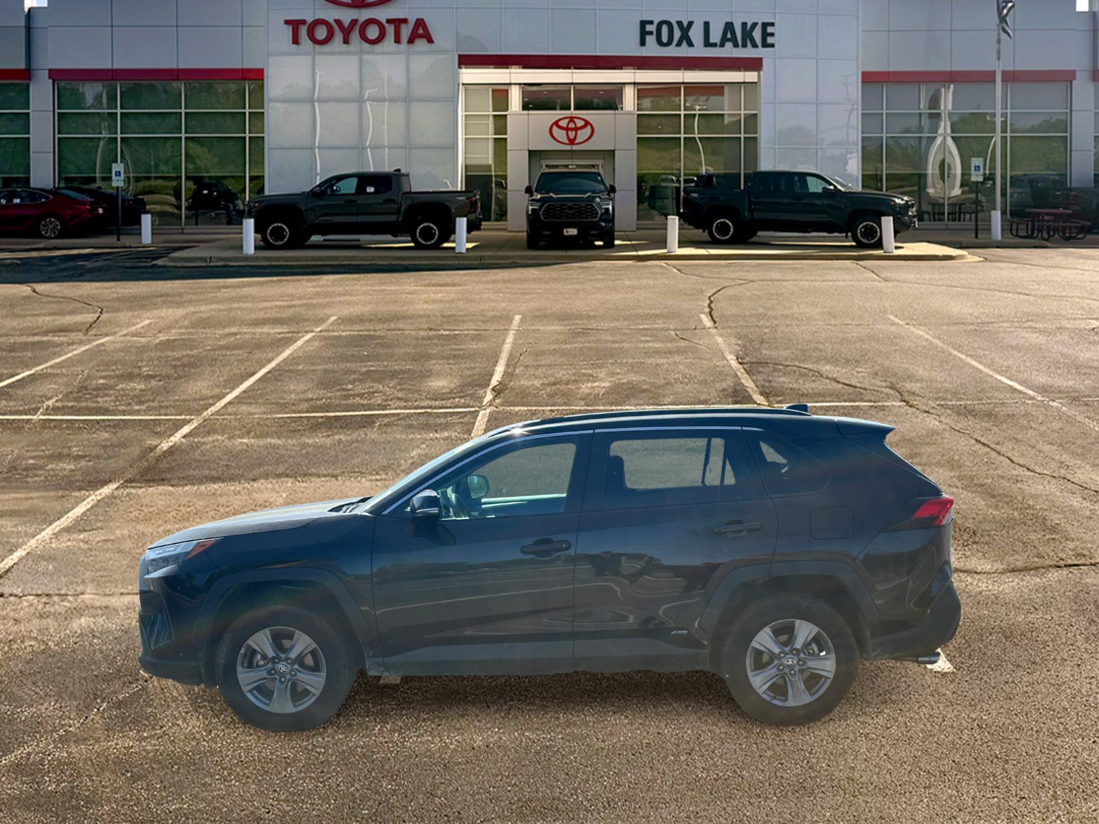 Used 2024 Toyota RAV4 XLE w/ Convenience Package AWD/4WD image 4
