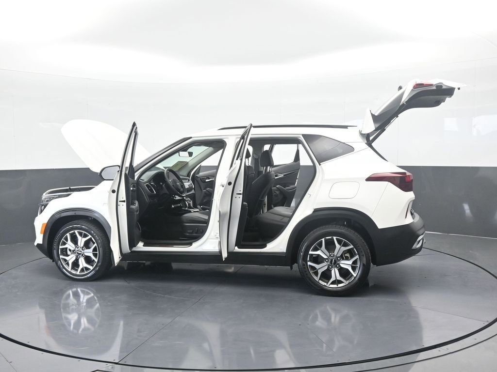 Used 2022 Kia Seltos EX image 76
