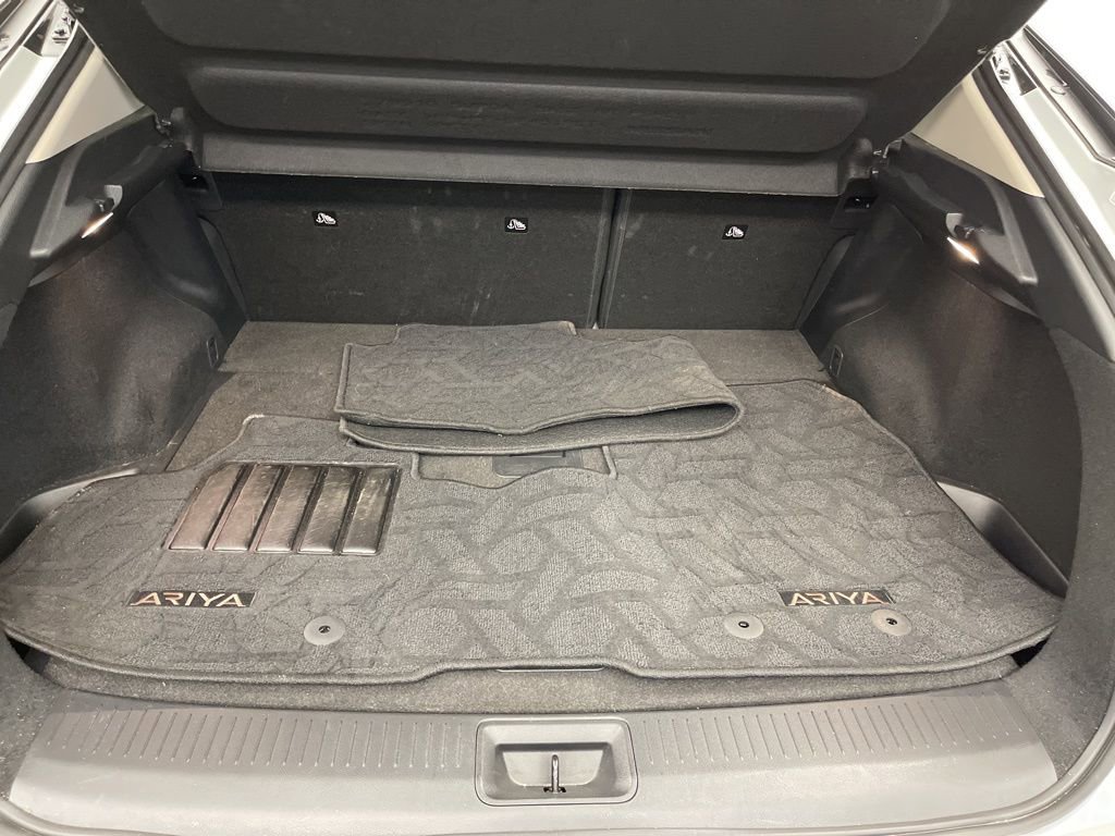 Used 2023 Nissan Ariya AWD image 32