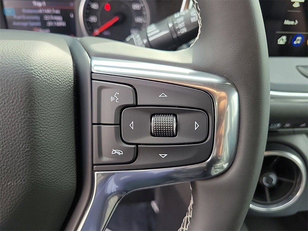 Used 2023 Chevrolet Blazer LT image 22