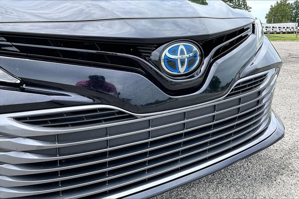 Used 2020 Toyota Camry XLE w/ Sunroof Package FWD image 29