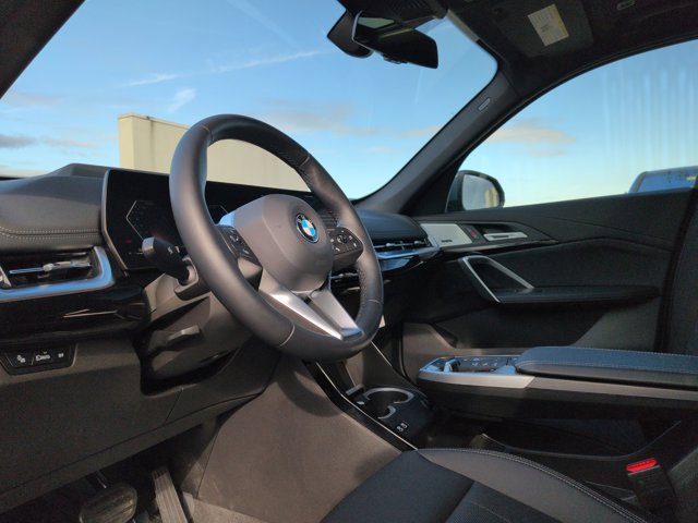 Used 2025 BMW X1 xDrive28i w/ Technology Package image 10