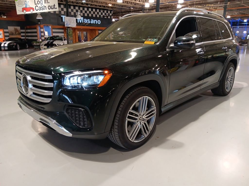 Used 2024 Mercedes-Benz GLS 450 4MATIC image 1