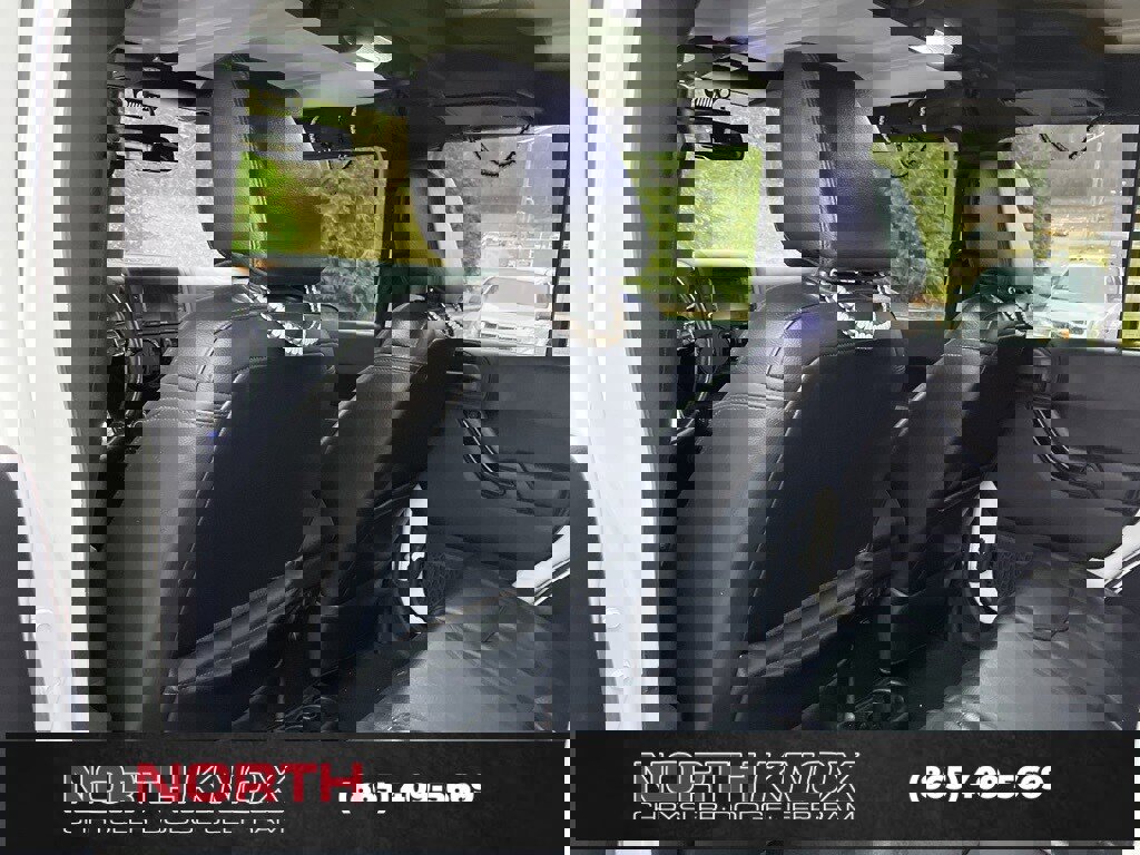 Used 2015 Jeep Wrangler Unlimited Sahara image 7