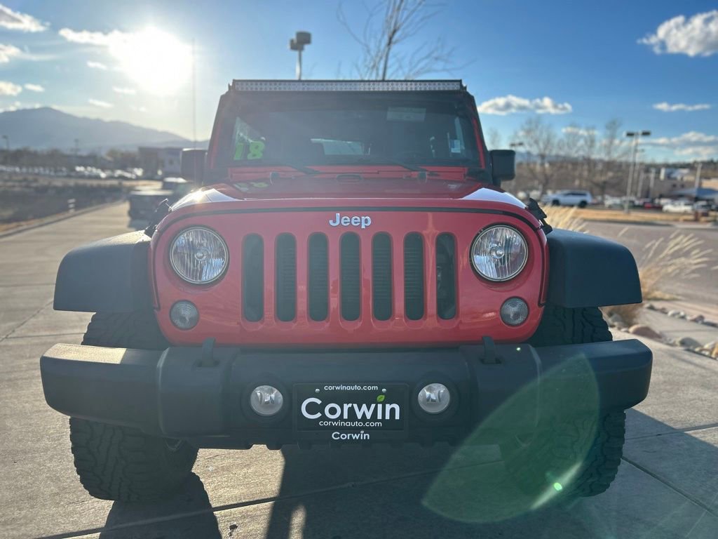 Used 2018 Jeep Wrangler Rubicon w/ Connectivity Group image 2