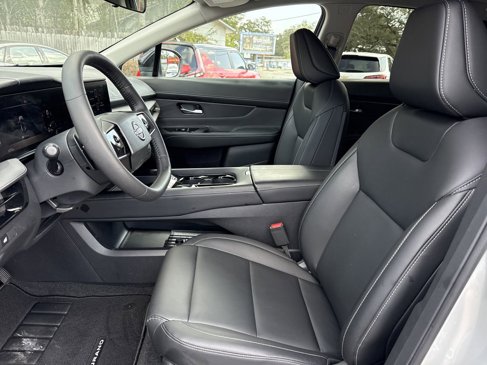 Used 2025 Nissan Murano SV image 9