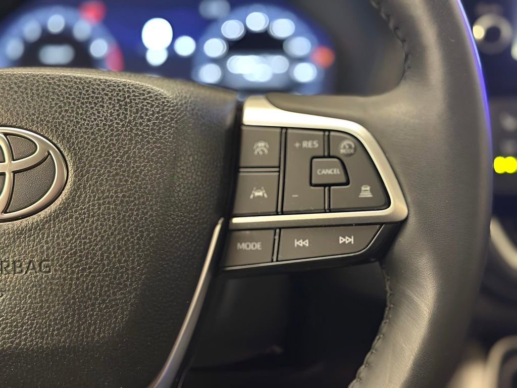 Used 2024 Toyota Grand Highlander XLE image 18