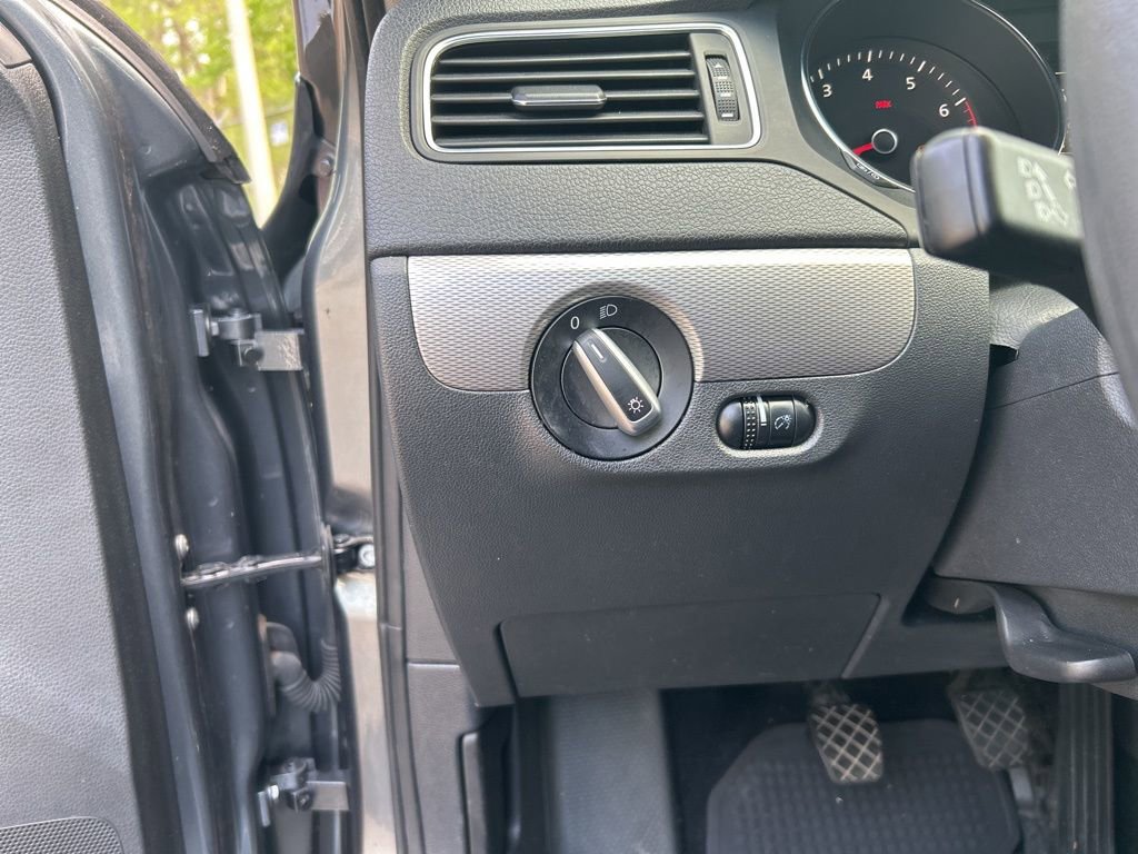 Used 2017 Volkswagen Jetta S FWD image 24