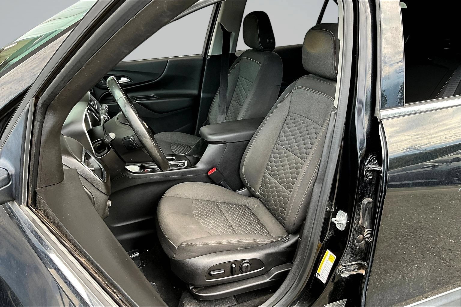 Used 2020 Chevrolet Equinox LT FWD image 20