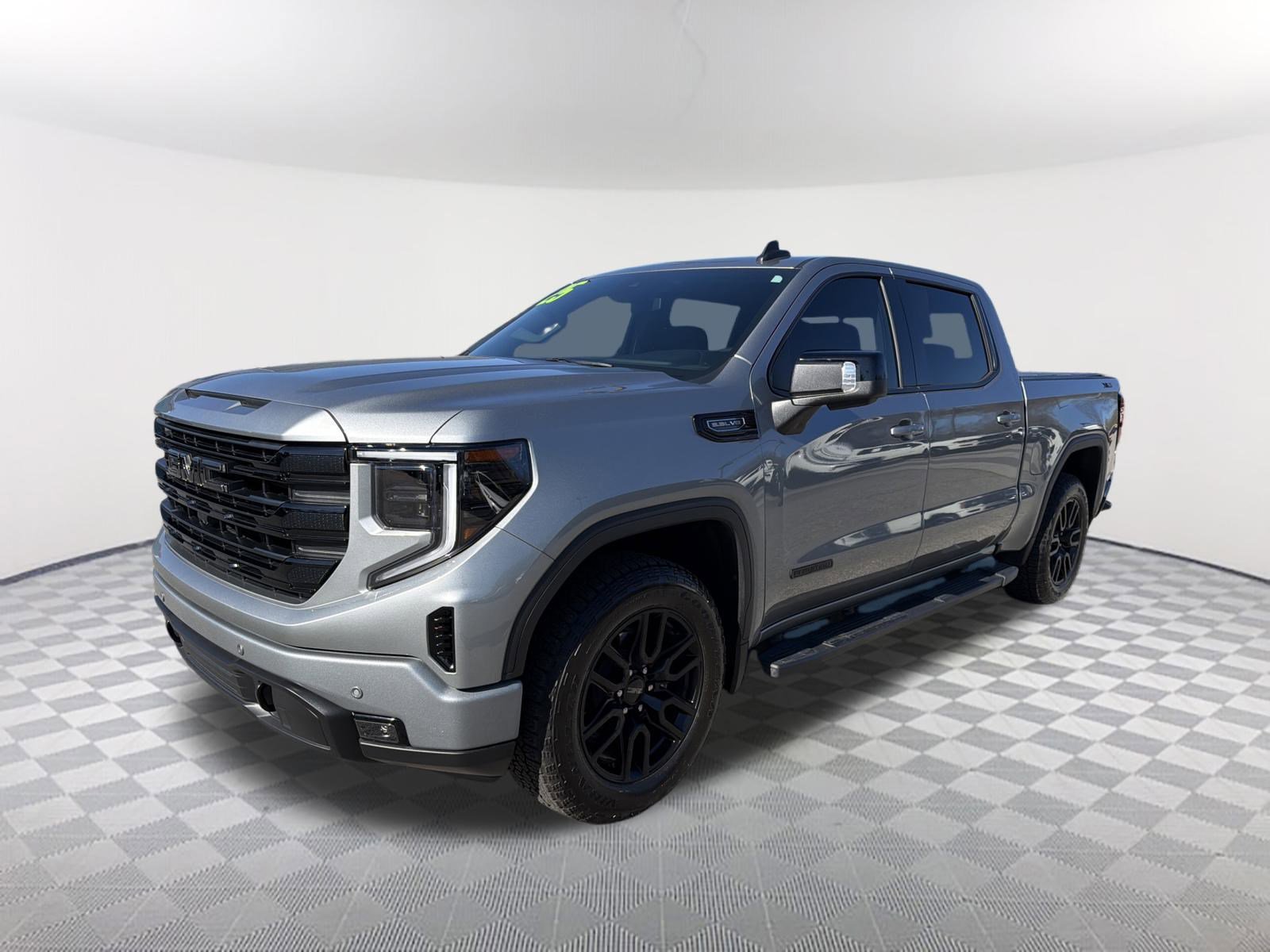 Used 2025 GMC Sierra 1500 Elevation w/ Elevation Premium Package image 3