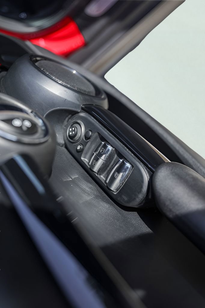 Used 2019 MINI Cooper Convertible w/ Premium Package FWD image 25