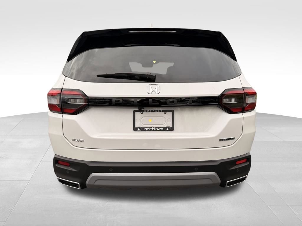 New 2025 Honda Pilot Touring image 21