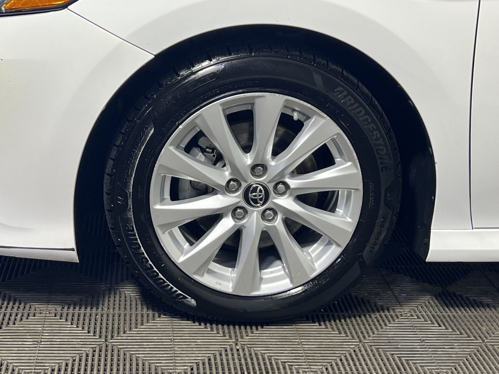 Used 2019 Toyota Camry LE FWD image 8