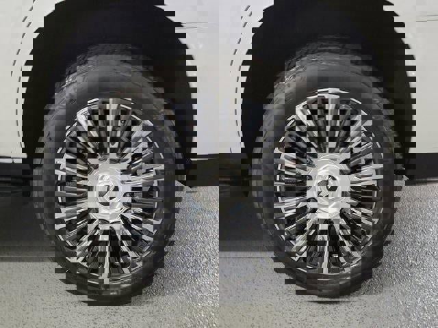 Certified 2022 Cadillac Escalade Premium Luxury image 9