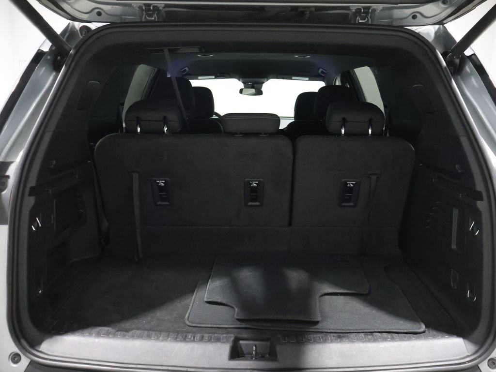Used 2024 Chevrolet Traverse LT image 4