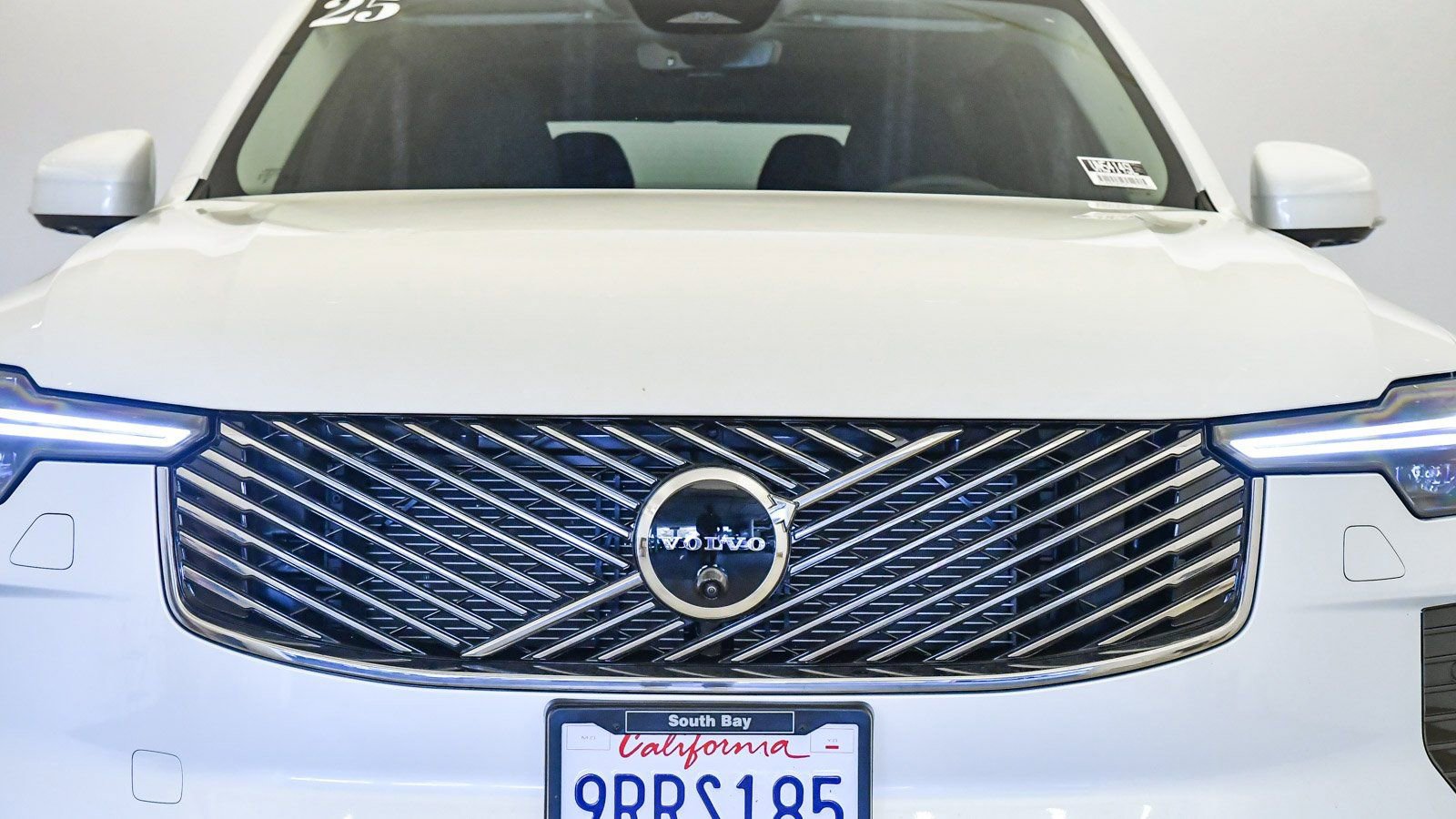 Used 2025 Volvo XC90 T8 Plus w/ Protection Package Premier image 7