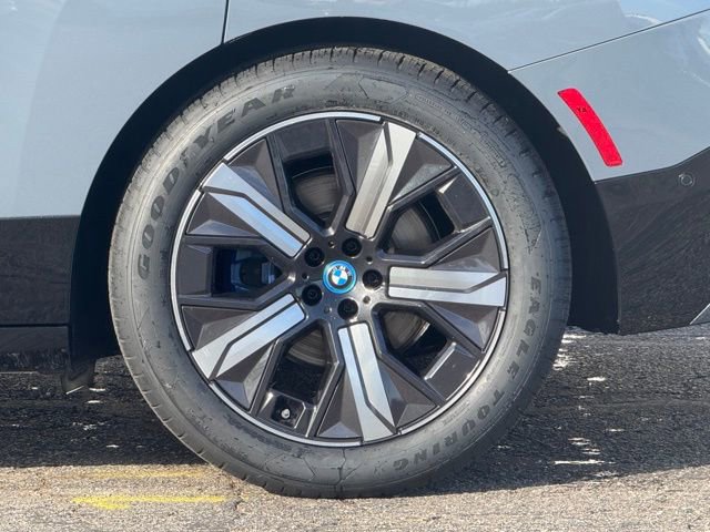 Certified 2025 BMW iX M60 AWD/4WD video 3