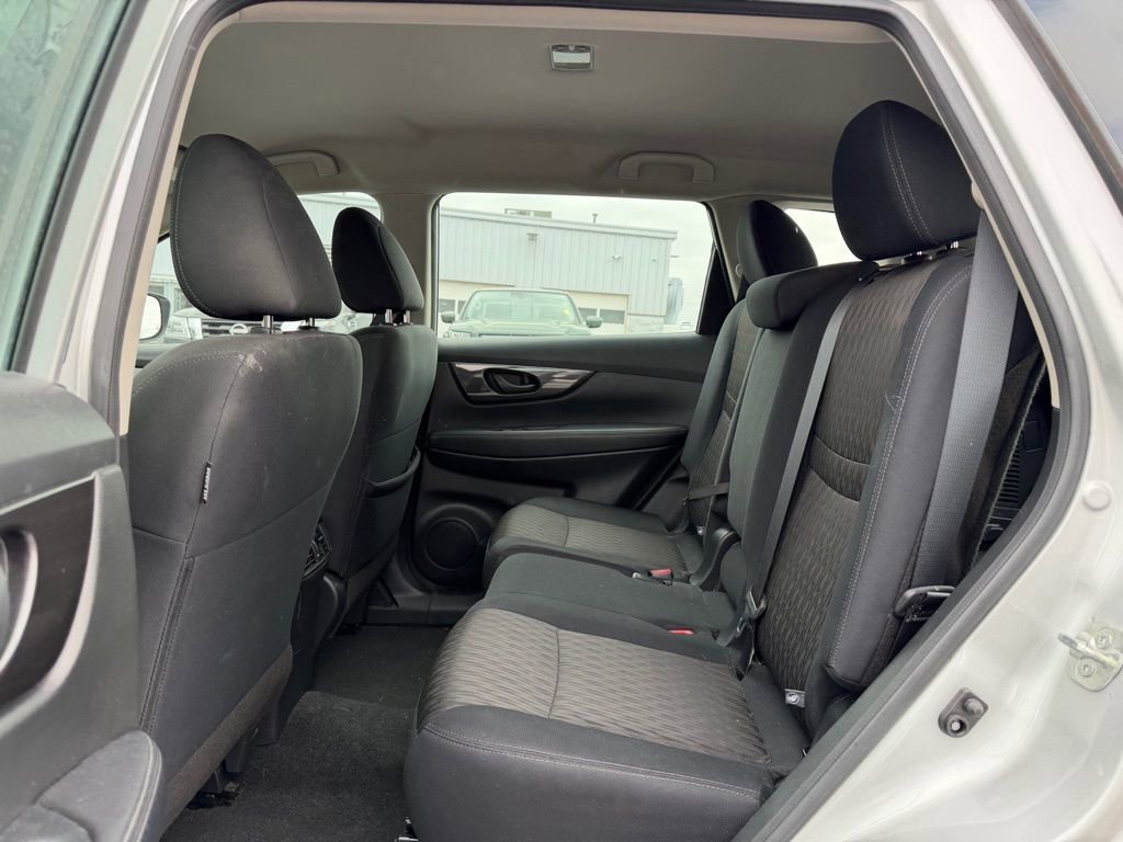 Used 2020 Nissan Rogue S image 15