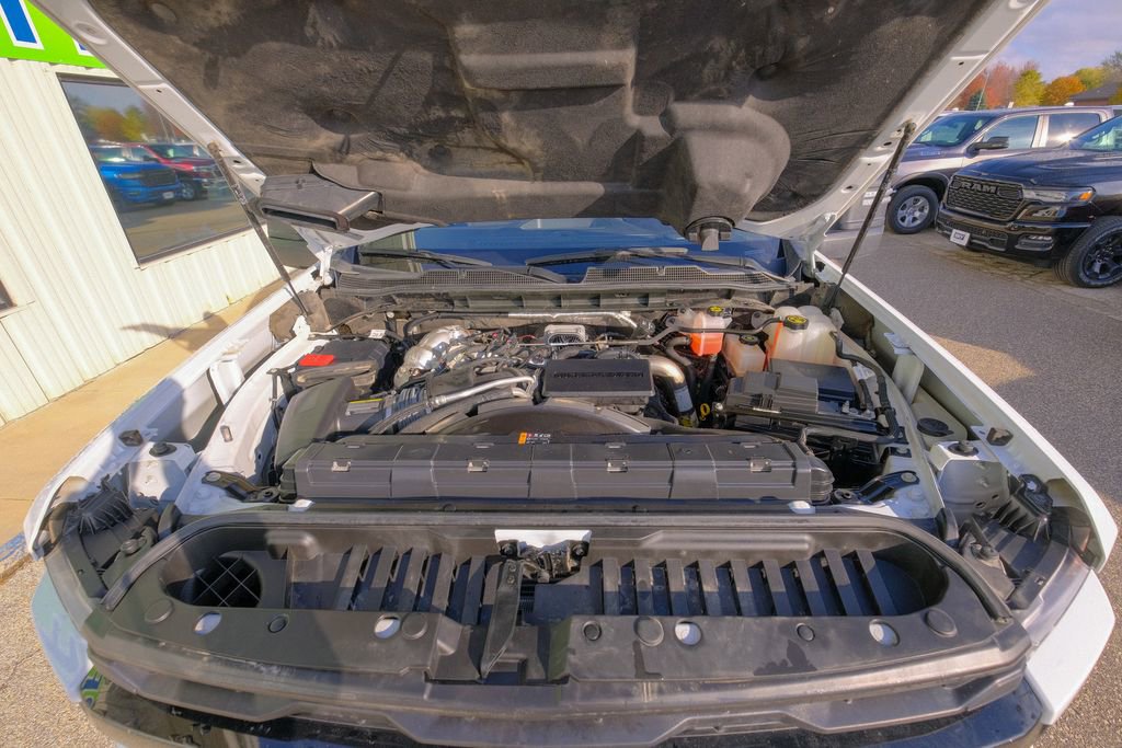 Used 2024 Chevrolet Silverado 3500 W/T image 35