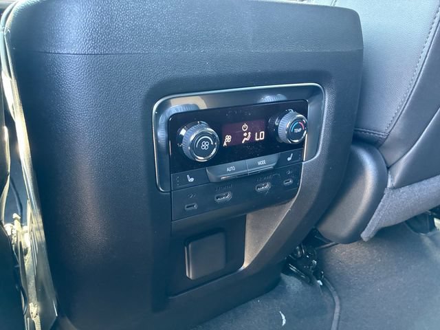 New 2026 Chevrolet Suburban Z71 w/ Z71 Off-Road Package AWD/4WD image 18