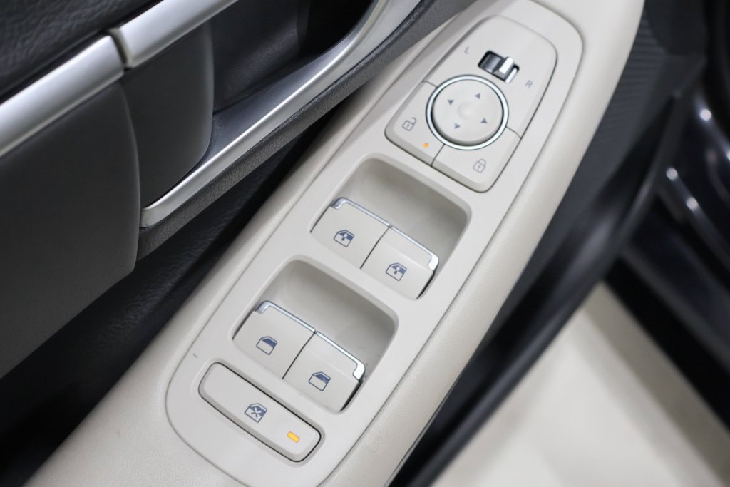 Used 2025 Hyundai Sonata SEL FWD image 18