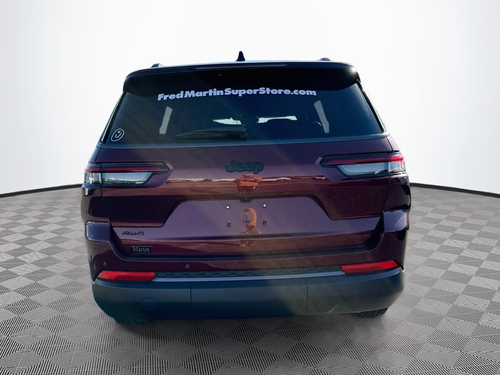 New 2026 Jeep Grand Cherokee L Limited w/ Limited Altitude Package AWD/4WD image 8