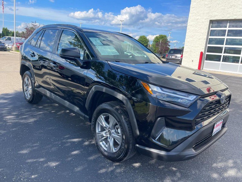Used 2024 Toyota RAV4 LE AWD/4WD image 2