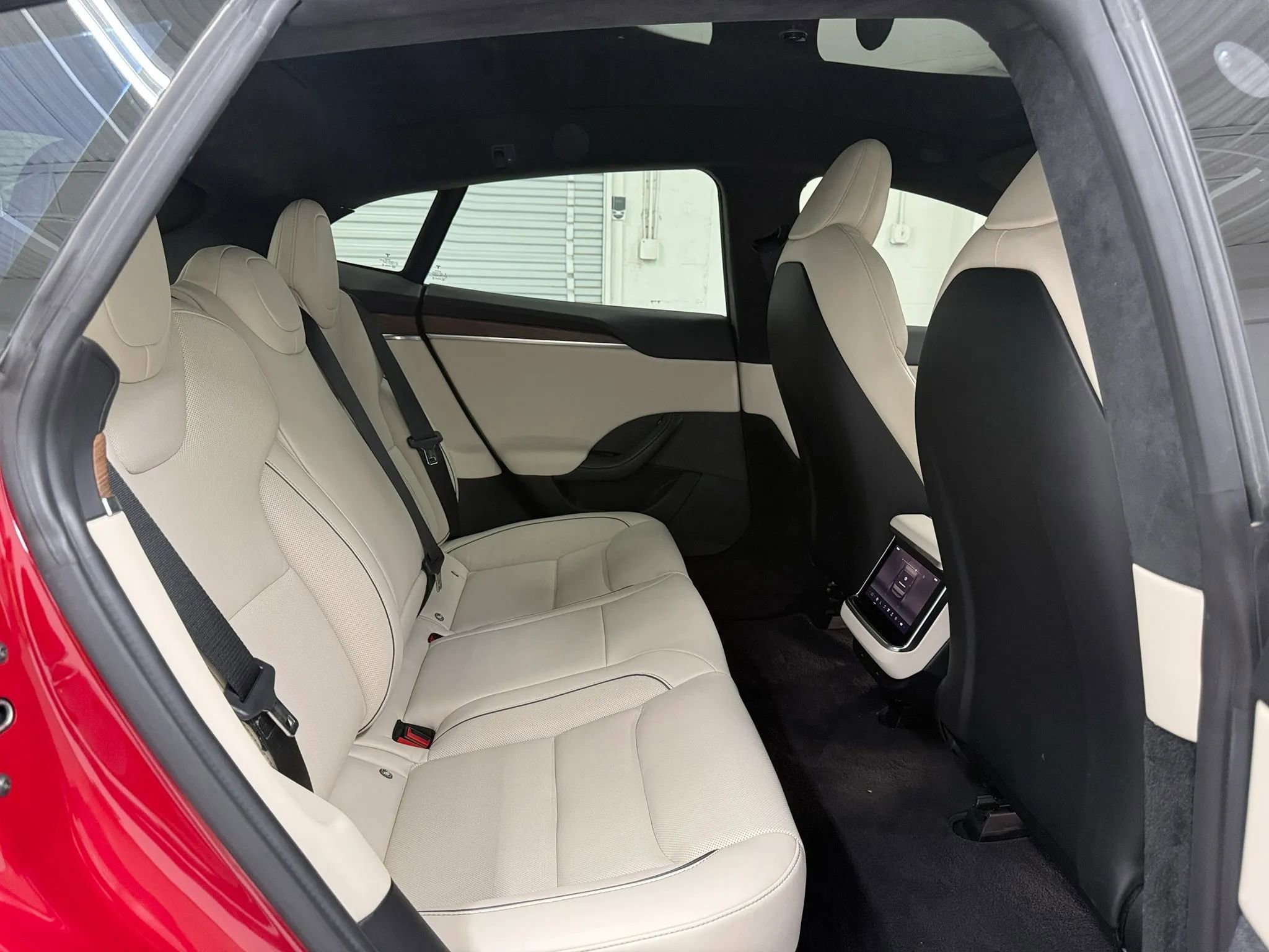 Used 2021 Tesla Model S Plaid image 15