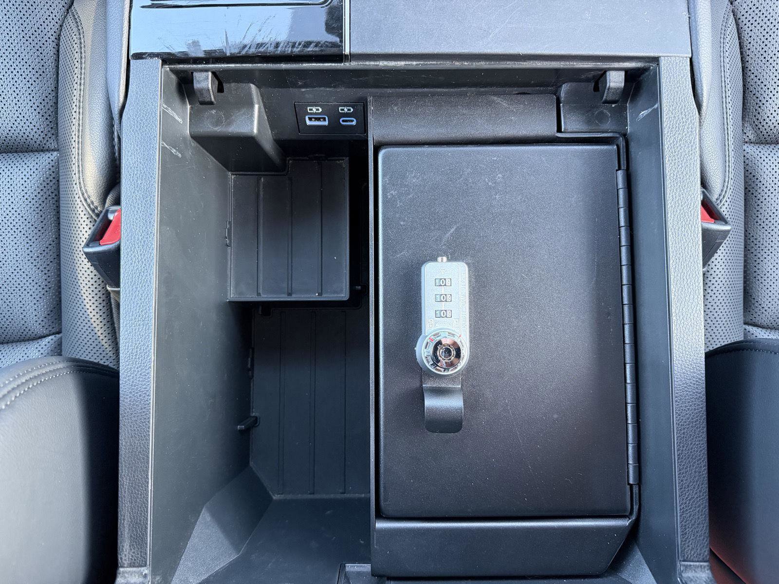 Used 2023 Toyota Tundra Limited image 29