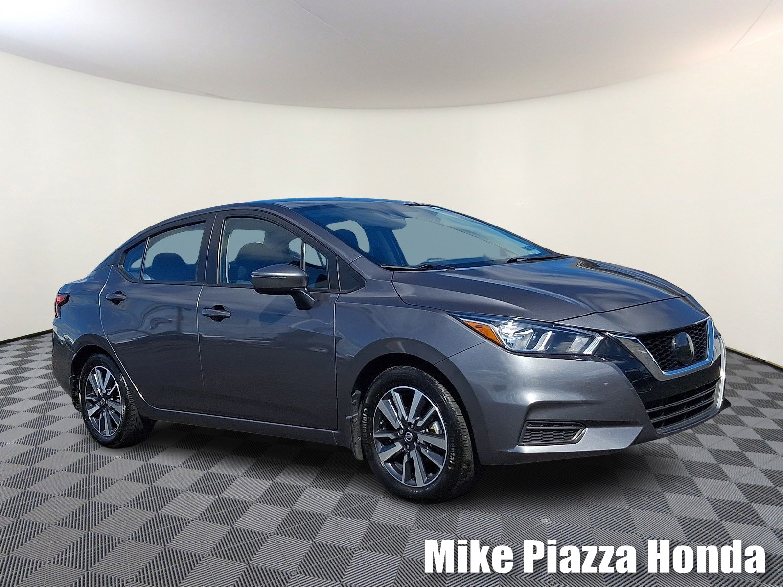 Used 2021 Nissan Versa SV FWD image 1