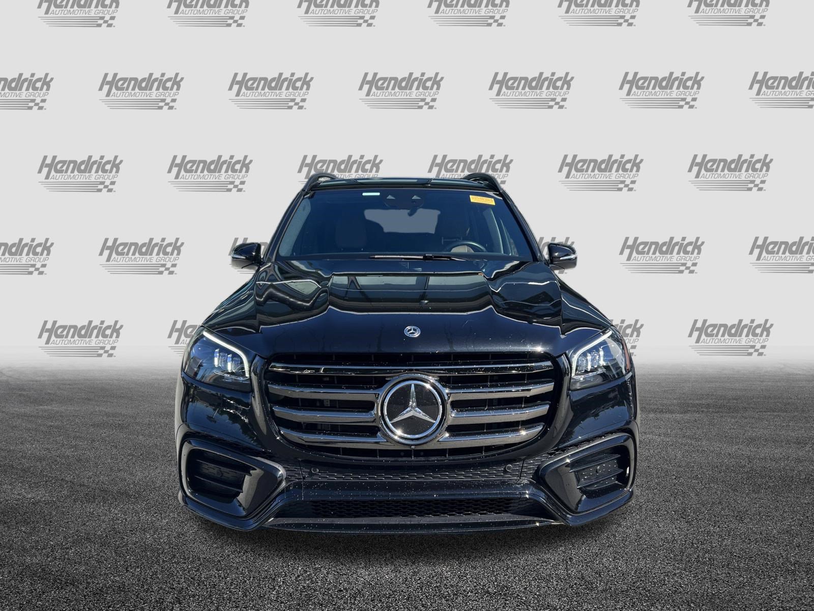 Used 2024 Mercedes-Benz GLS 450 4MATIC image 3
