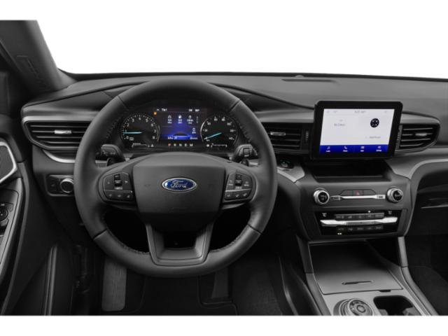 Used 2022 Ford Explorer XLT w/ Equipment Group 202A AWD/4WD image 7