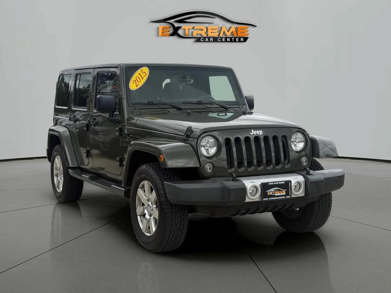 Used 2015 Jeep Wrangler Unlimited Sahara w/ Connectivity Group AWD/4WD image 9