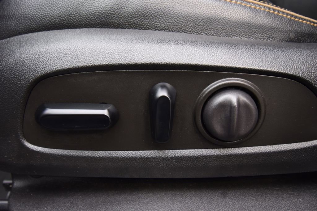 Used 2023 GMC Terrain AT4 image 24